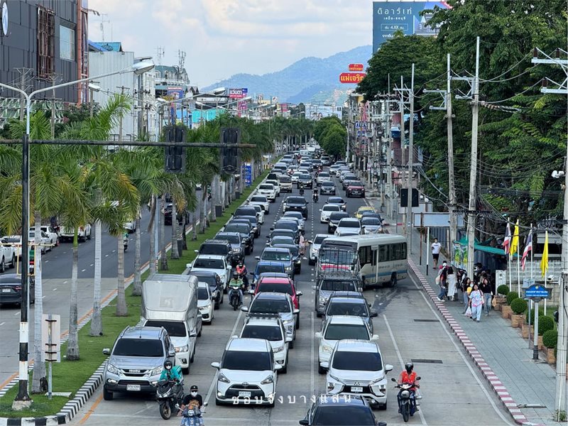 รถติดบางแสน